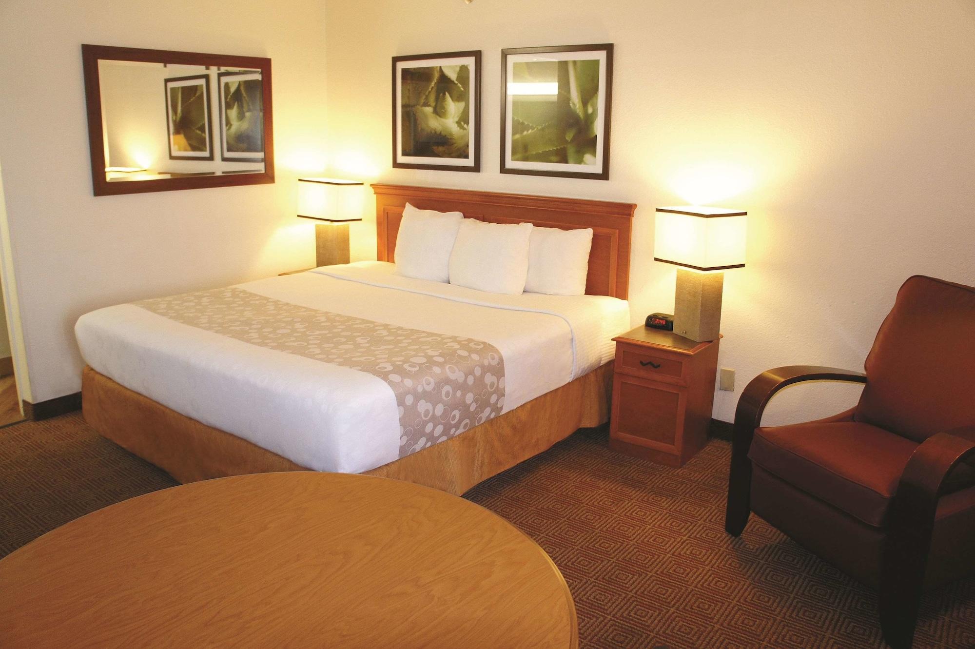 La Quinta Inn By Wyndham Kansas City North North Kansas City Exteriör bild