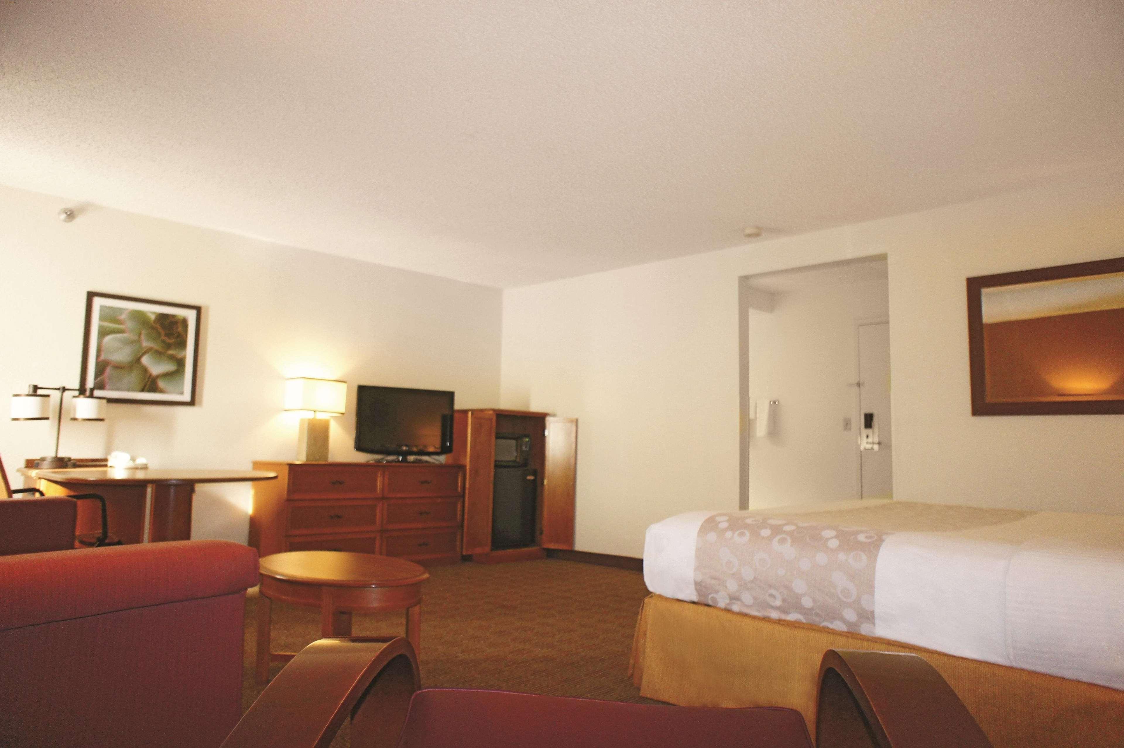 La Quinta Inn By Wyndham Kansas City North North Kansas City Exteriör bild