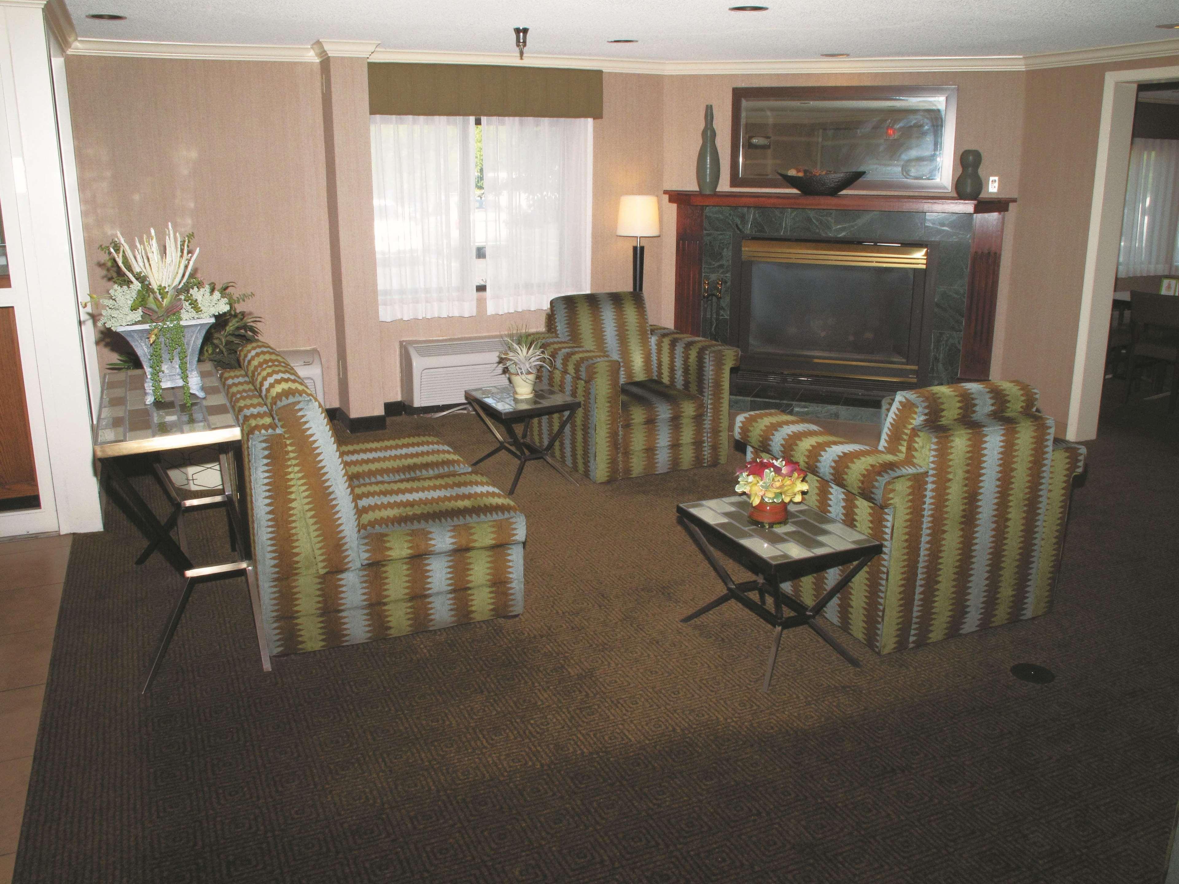 La Quinta Inn By Wyndham Kansas City North North Kansas City Exteriör bild