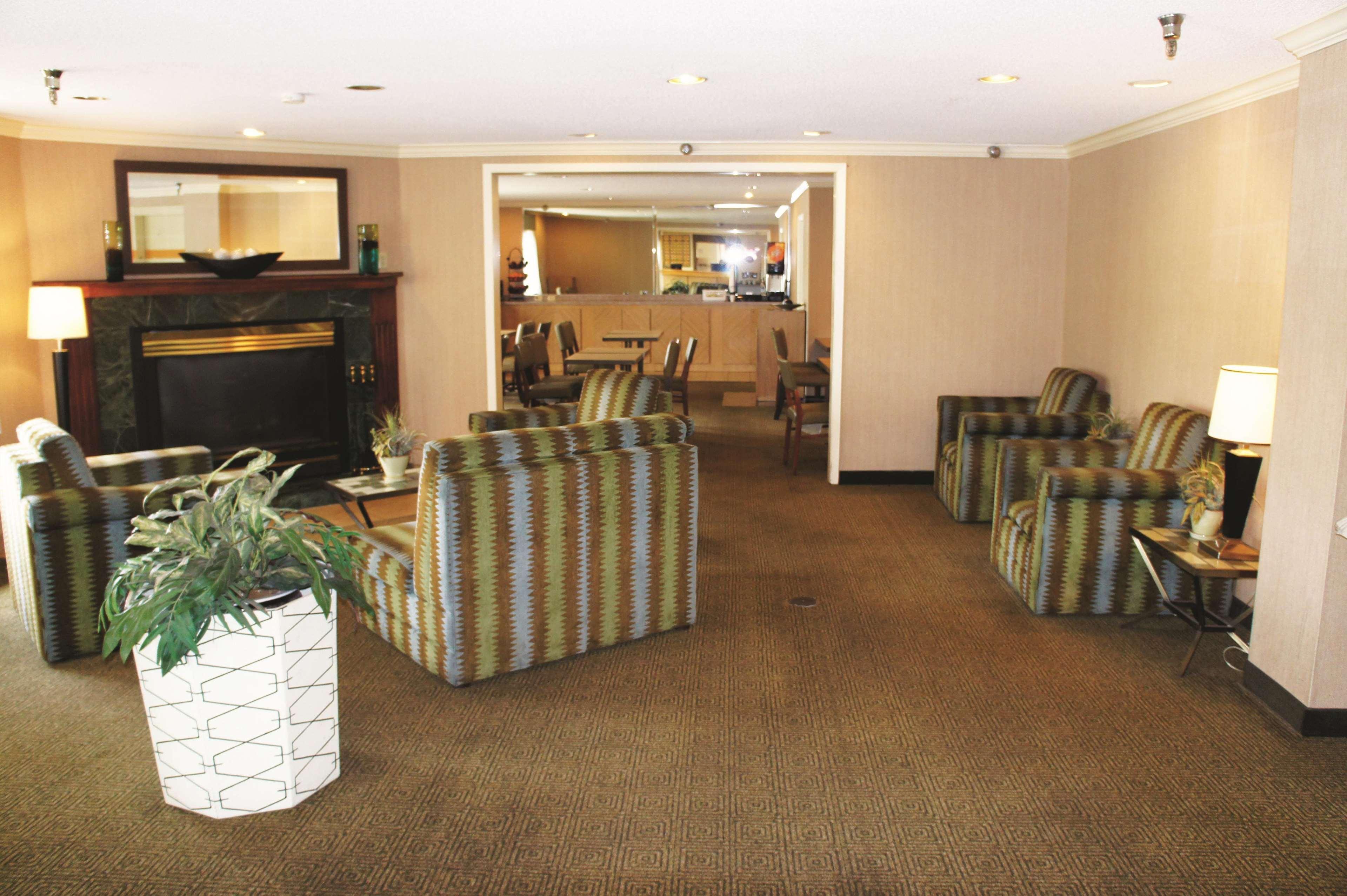 La Quinta Inn By Wyndham Kansas City North North Kansas City Exteriör bild